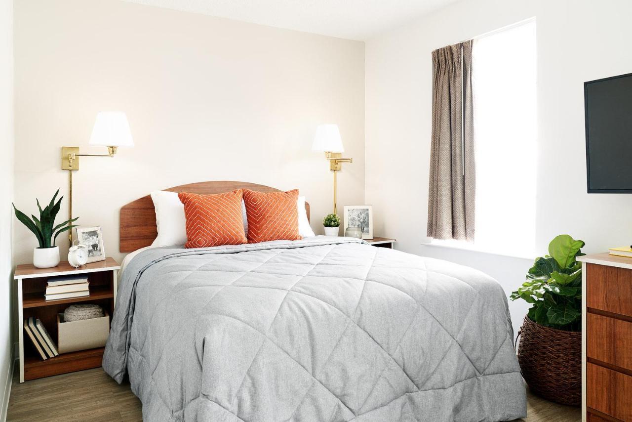 Intown Suites Extended Stay Chicago Il - Elk Grove O'Hare 艾尔克格罗夫村 外观 照片